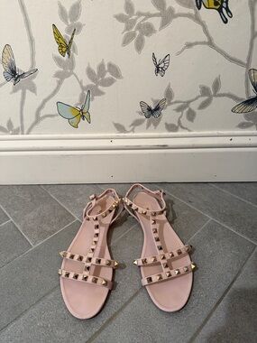Valentino Jelly Pink Rockstud T-Strap Flat Sandals size 39